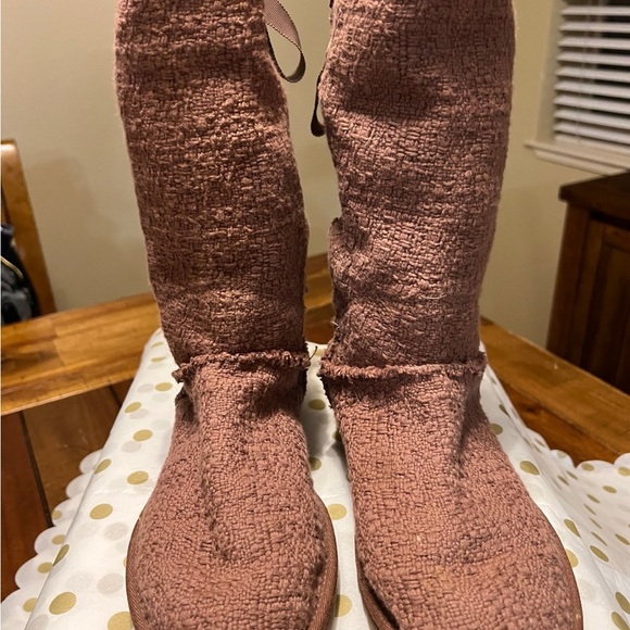 UGG Boots Womens Size 7 Tweed Lace Up Heirloom Like New - Picture 2 of 7